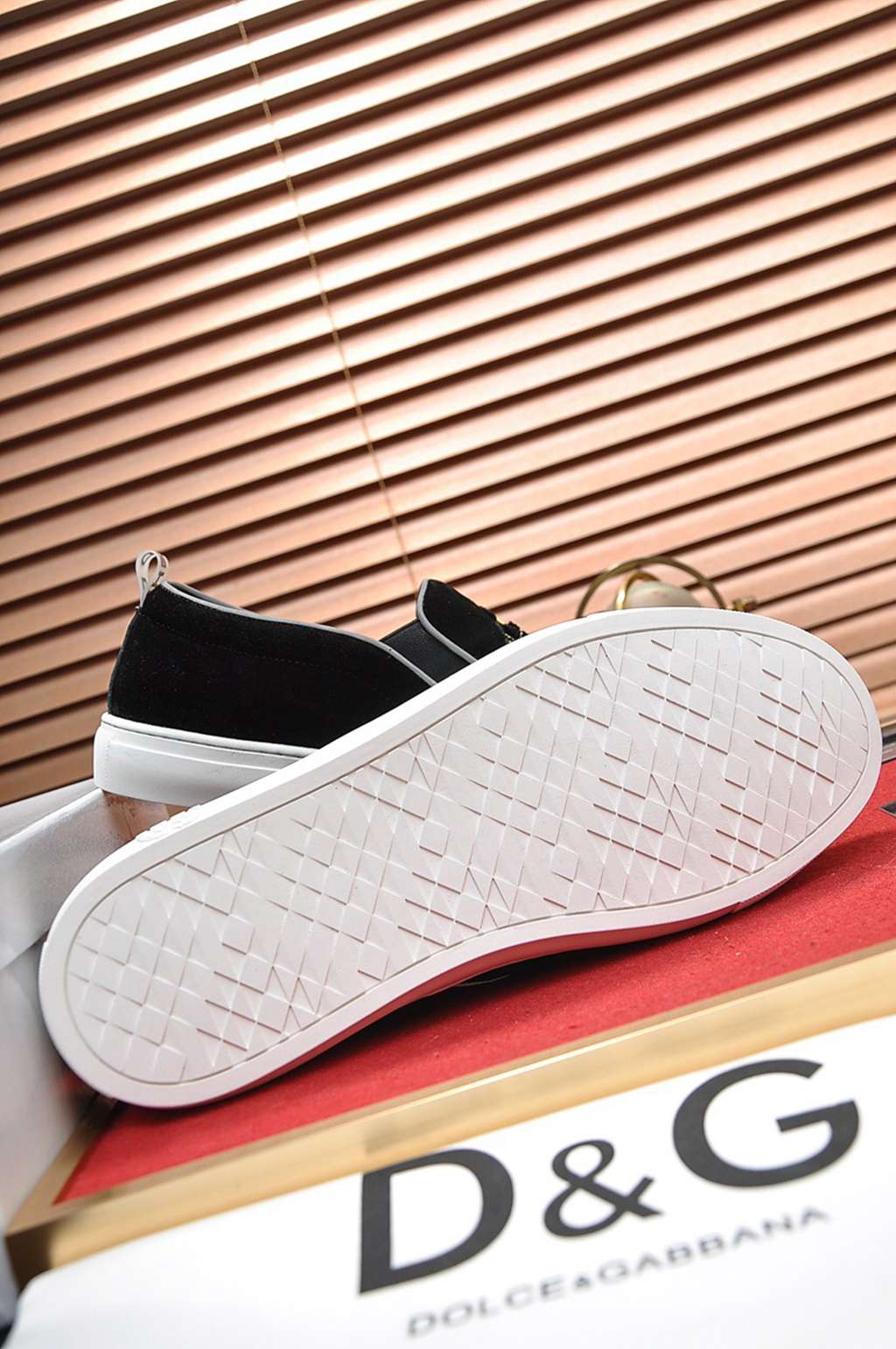 D*G sneaker